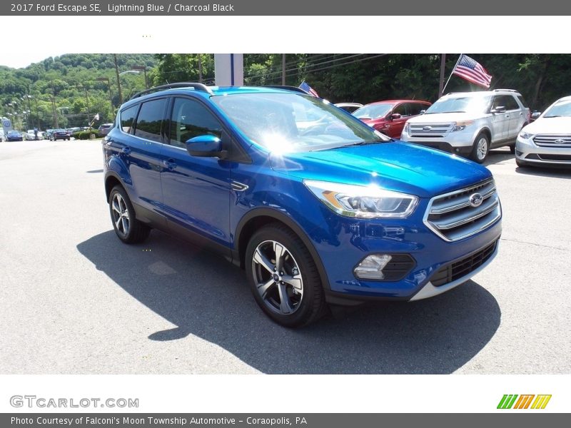 Lightning Blue / Charcoal Black 2017 Ford Escape SE