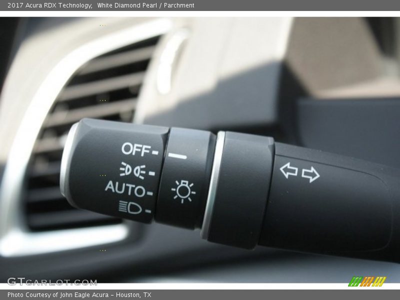 White Diamond Pearl / Parchment 2017 Acura RDX Technology