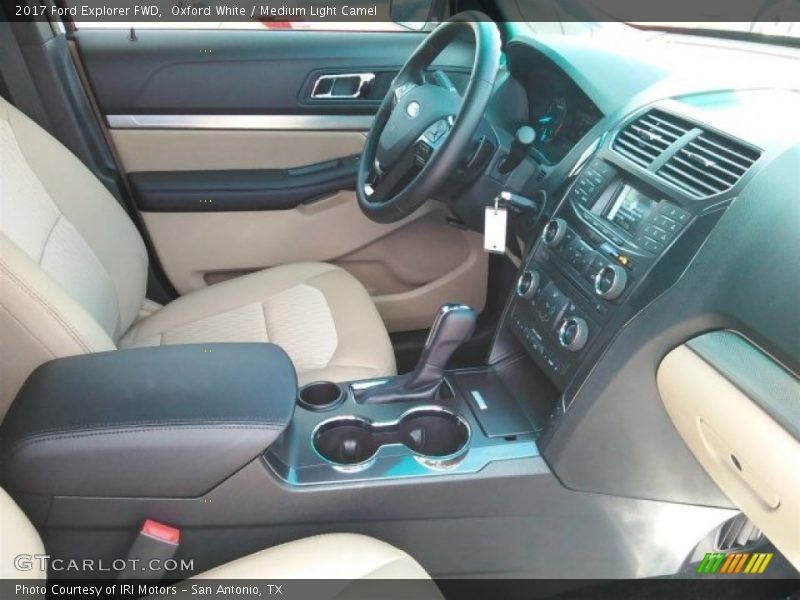 Oxford White / Medium Light Camel 2017 Ford Explorer FWD