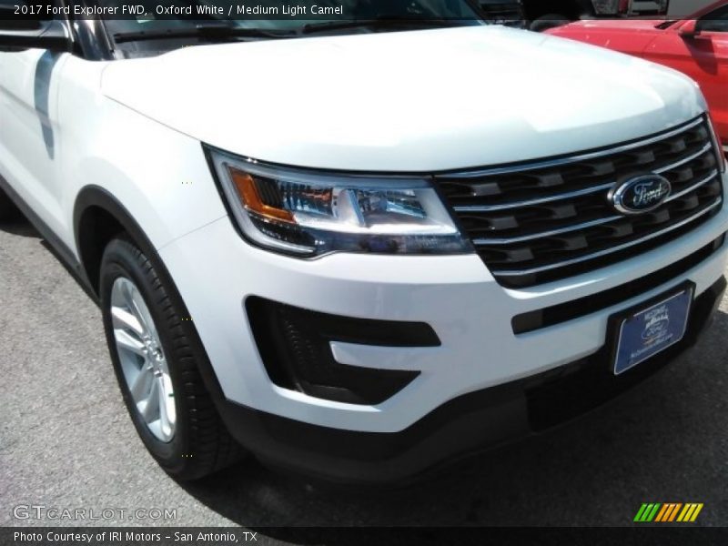 Oxford White / Medium Light Camel 2017 Ford Explorer FWD