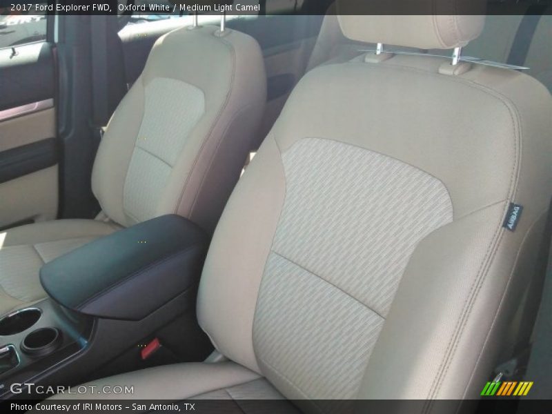 Oxford White / Medium Light Camel 2017 Ford Explorer FWD