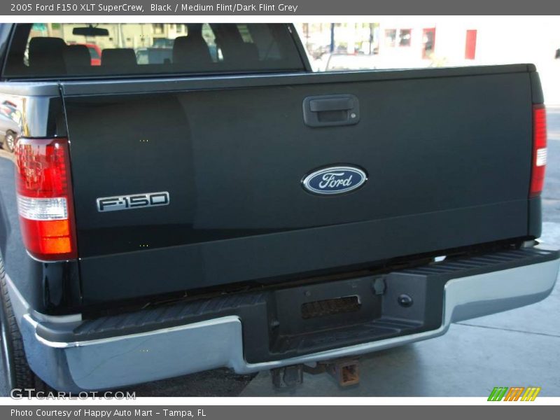Black / Medium Flint/Dark Flint Grey 2005 Ford F150 XLT SuperCrew