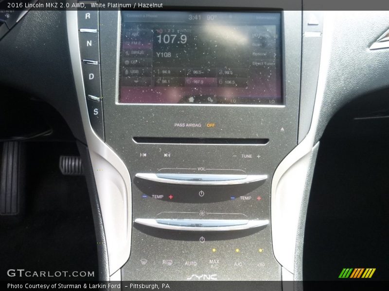 White Platinum / Hazelnut 2016 Lincoln MKZ 2.0 AWD