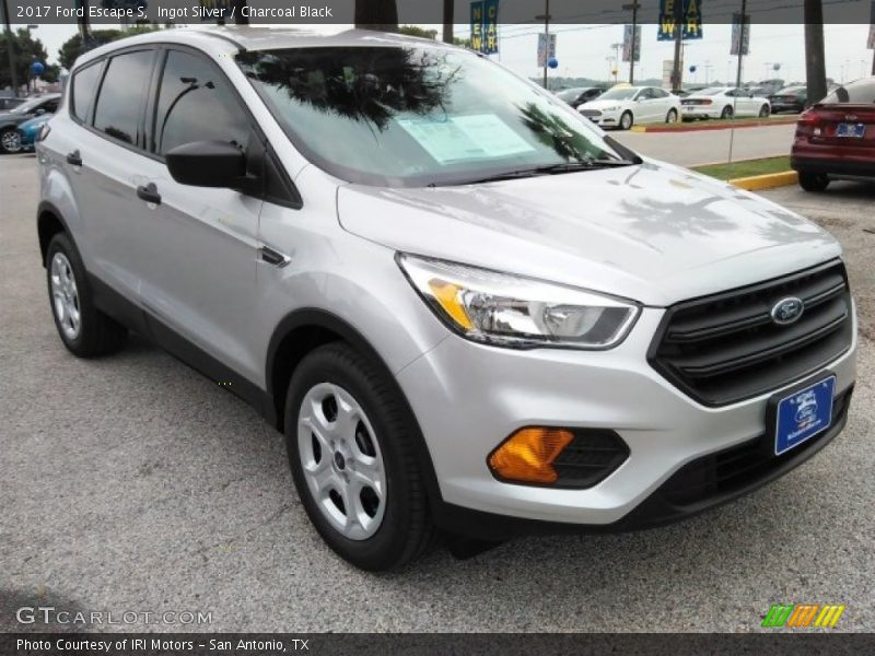 Ingot Silver / Charcoal Black 2017 Ford Escape S