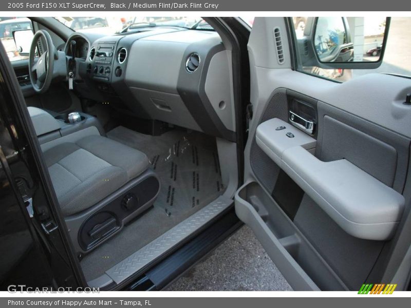 Black / Medium Flint/Dark Flint Grey 2005 Ford F150 XLT SuperCrew