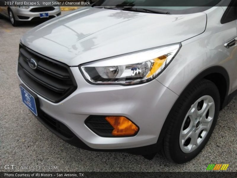 Ingot Silver / Charcoal Black 2017 Ford Escape S