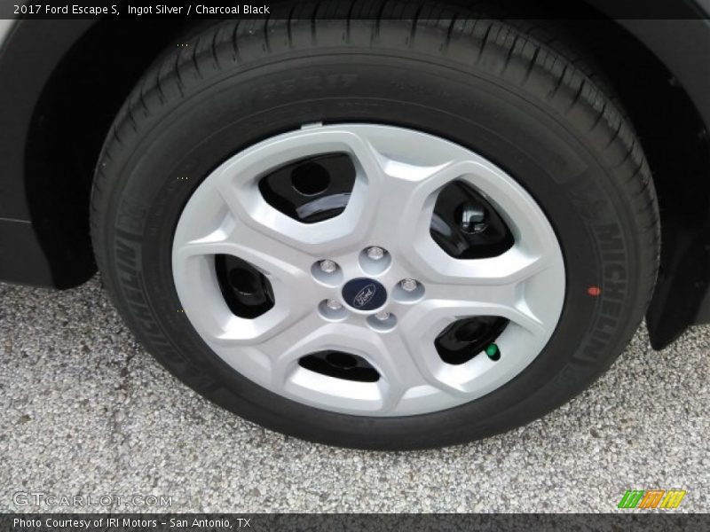 Ingot Silver / Charcoal Black 2017 Ford Escape S