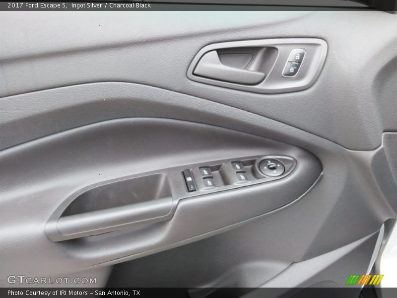 Ingot Silver / Charcoal Black 2017 Ford Escape S