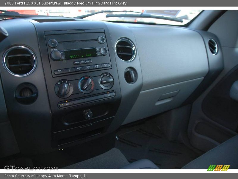 Black / Medium Flint/Dark Flint Grey 2005 Ford F150 XLT SuperCrew