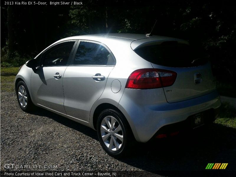 Bright Silver / Black 2013 Kia Rio EX 5-Door