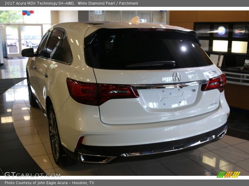 White Diamond Pearl / Parchment 2017 Acura MDX Technology SH-AWD