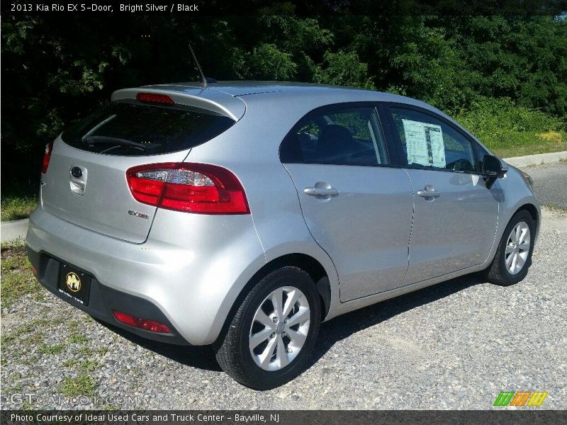 Bright Silver / Black 2013 Kia Rio EX 5-Door