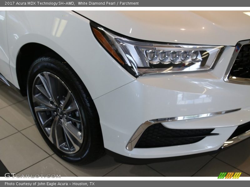 White Diamond Pearl / Parchment 2017 Acura MDX Technology SH-AWD