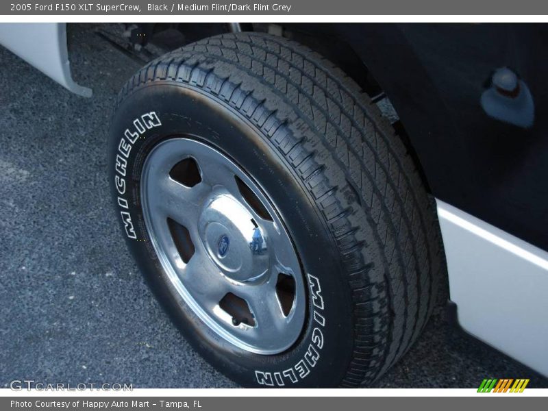 Black / Medium Flint/Dark Flint Grey 2005 Ford F150 XLT SuperCrew