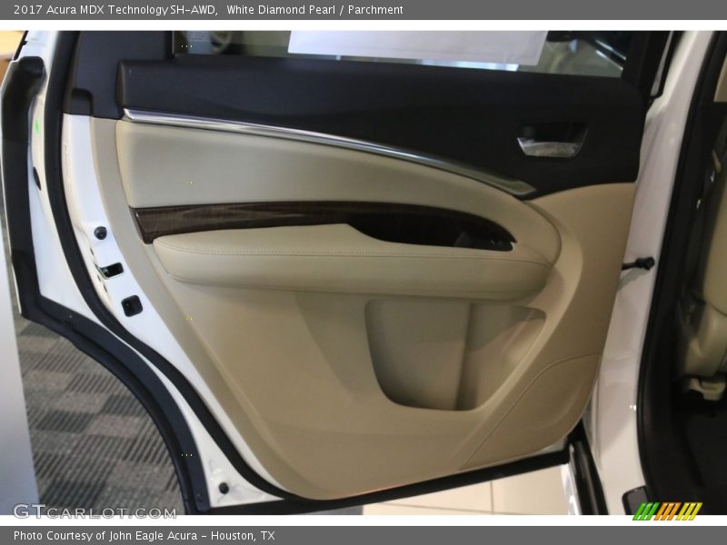 White Diamond Pearl / Parchment 2017 Acura MDX Technology SH-AWD