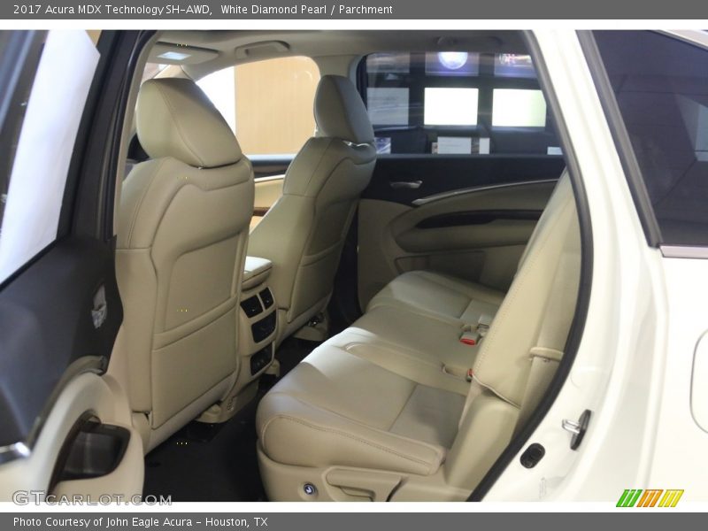White Diamond Pearl / Parchment 2017 Acura MDX Technology SH-AWD