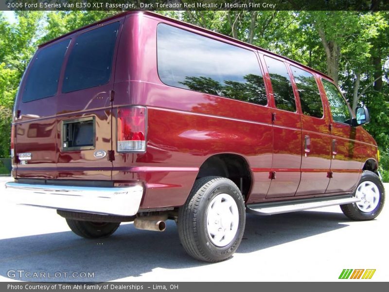 Dark Toreador Red Metallic / Medium Flint Grey 2006 Ford E Series Van E350 XLT Passenger