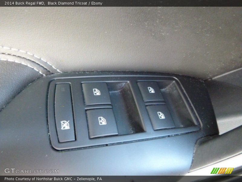 Black Diamond Tricoat / Ebony 2014 Buick Regal FWD