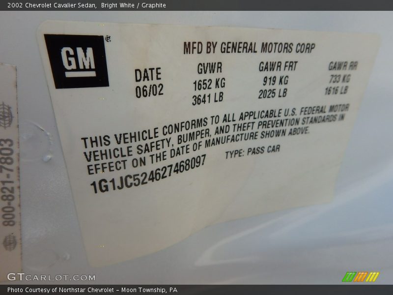 Bright White / Graphite 2002 Chevrolet Cavalier Sedan