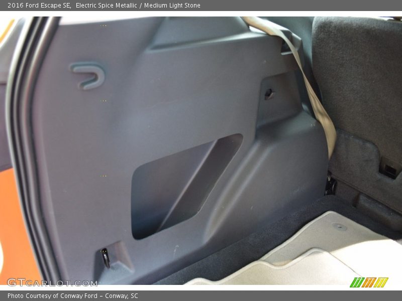 Electric Spice Metallic / Medium Light Stone 2016 Ford Escape SE