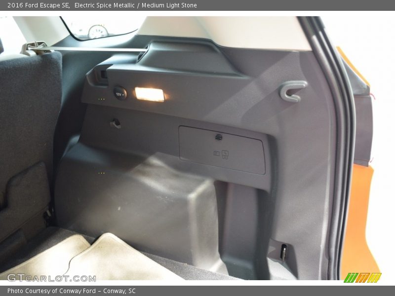 Electric Spice Metallic / Medium Light Stone 2016 Ford Escape SE
