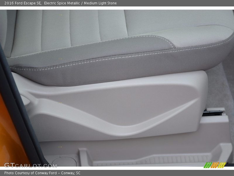 Electric Spice Metallic / Medium Light Stone 2016 Ford Escape SE