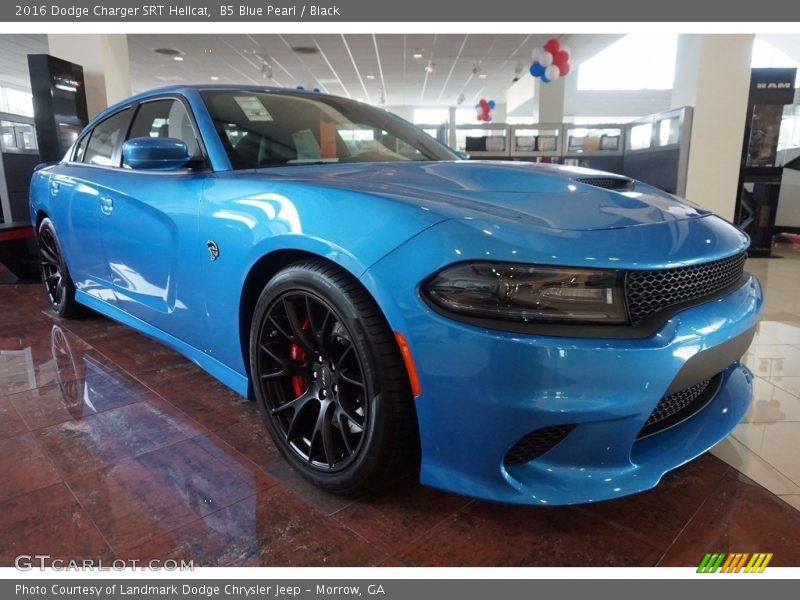 Front 3/4 View of 2016 Charger SRT Hellcat