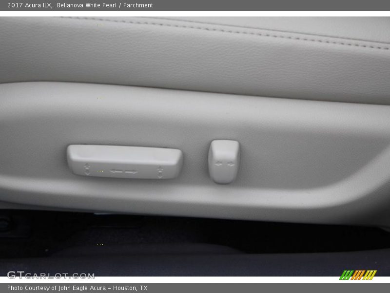 Bellanova White Pearl / Parchment 2017 Acura ILX