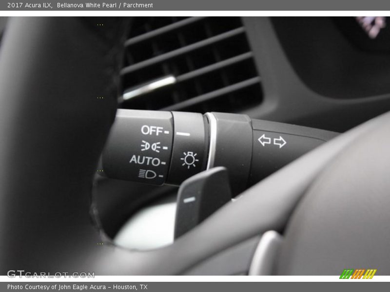 Bellanova White Pearl / Parchment 2017 Acura ILX