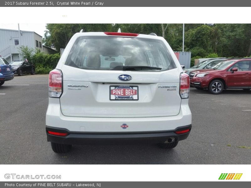 Crystal White Pearl / Gray 2017 Subaru Forester 2.5i
