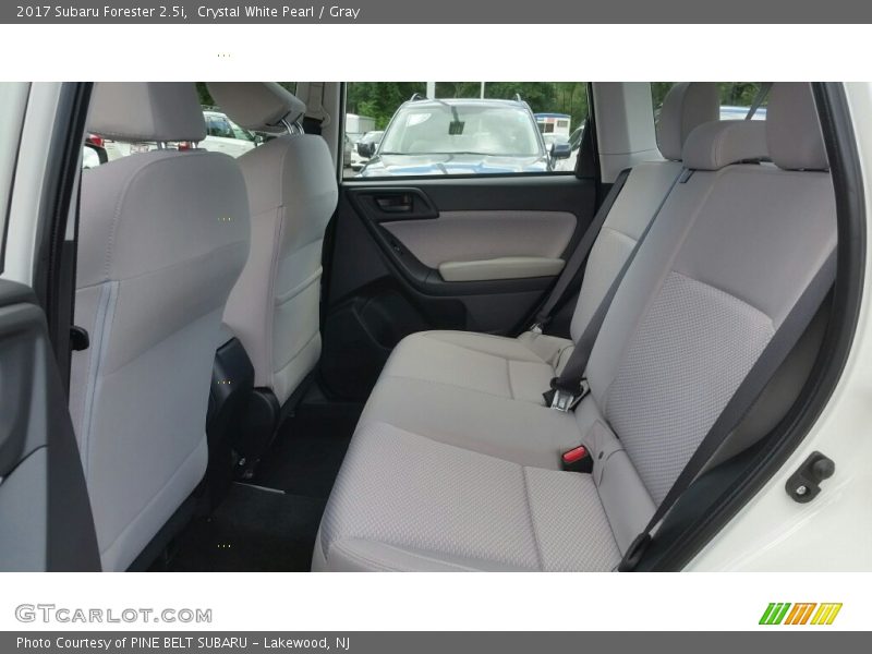 Crystal White Pearl / Gray 2017 Subaru Forester 2.5i