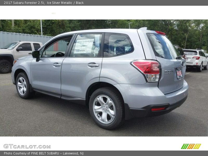 Ice Silver Metallic / Black 2017 Subaru Forester 2.5i