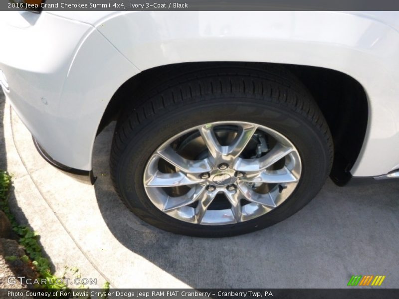 Ivory 3-Coat / Black 2016 Jeep Grand Cherokee Summit 4x4