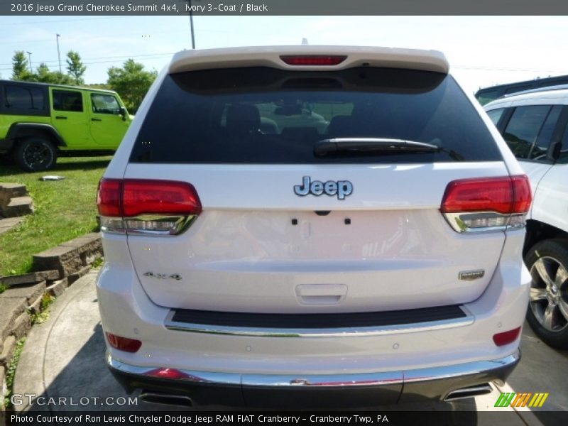 Ivory 3-Coat / Black 2016 Jeep Grand Cherokee Summit 4x4