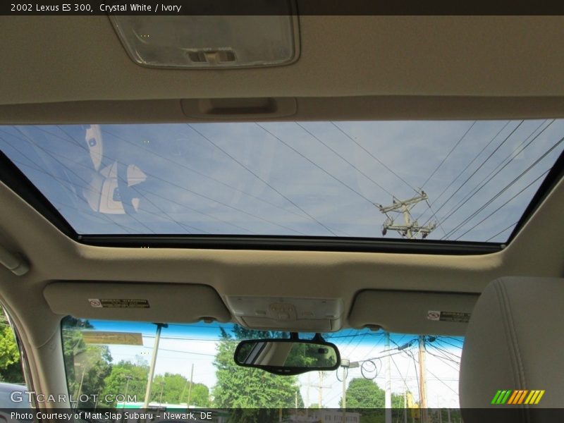 Crystal White / Ivory 2002 Lexus ES 300