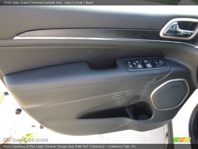 Ivory 3-Coat / Black 2016 Jeep Grand Cherokee Summit 4x4