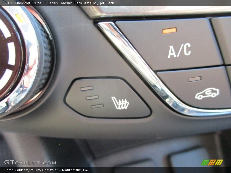 Mosaic Black Metallic / Jet Black 2016 Chevrolet Cruze LT Sedan