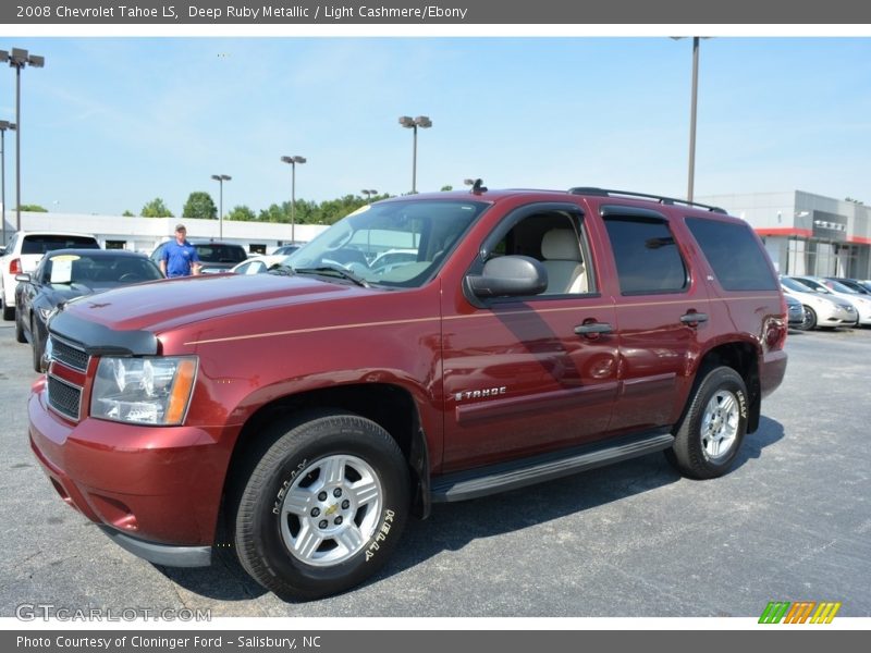 Front 3/4 View of 2008 Tahoe LS