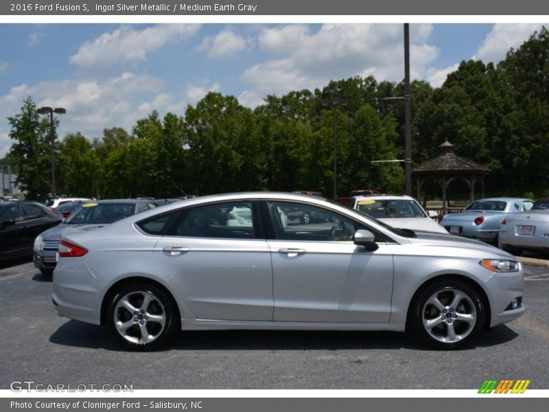 Ingot Silver Metallic / Medium Earth Gray 2016 Ford Fusion S