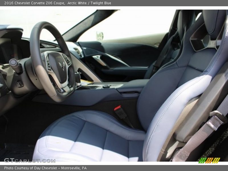 Arctic White / Twilight Blue 2016 Chevrolet Corvette Z06 Coupe