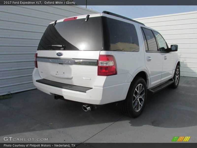Oxford White / Ebony 2017 Ford Expedition XLT