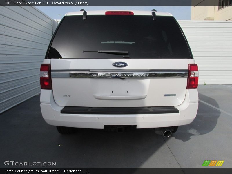 Oxford White / Ebony 2017 Ford Expedition XLT