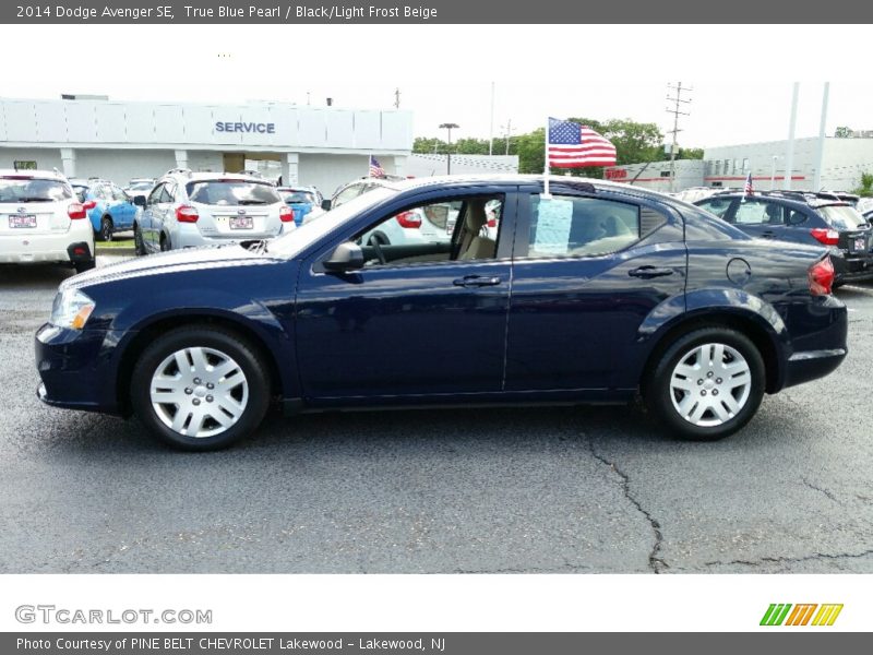 True Blue Pearl / Black/Light Frost Beige 2014 Dodge Avenger SE
