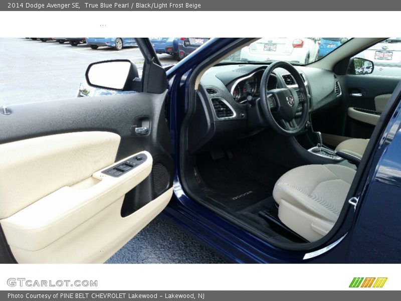 True Blue Pearl / Black/Light Frost Beige 2014 Dodge Avenger SE