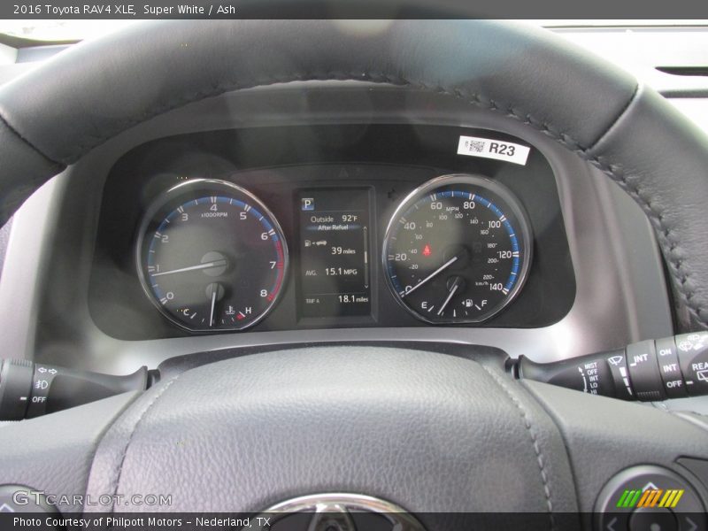 Super White / Ash 2016 Toyota RAV4 XLE
