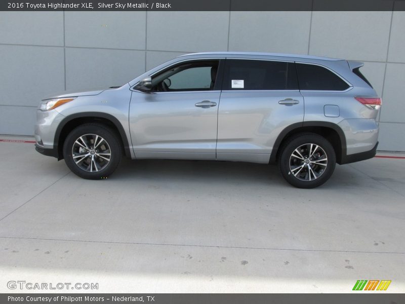 Silver Sky Metallic / Black 2016 Toyota Highlander XLE