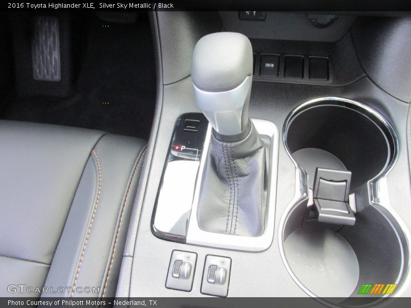 Silver Sky Metallic / Black 2016 Toyota Highlander XLE