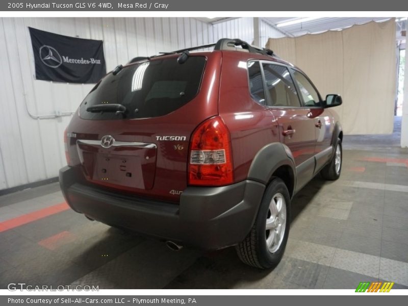 Mesa Red / Gray 2005 Hyundai Tucson GLS V6 4WD