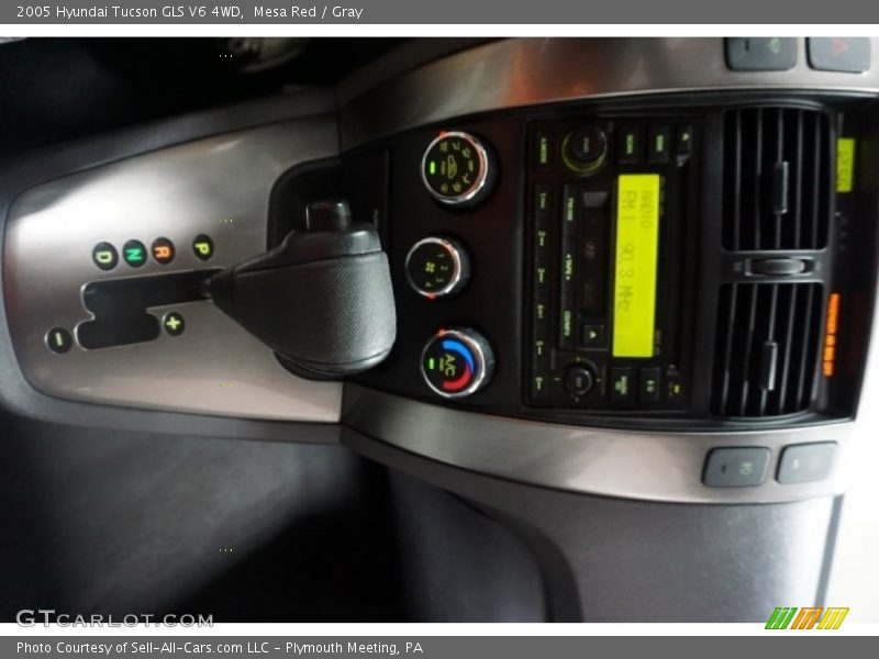 Mesa Red / Gray 2005 Hyundai Tucson GLS V6 4WD