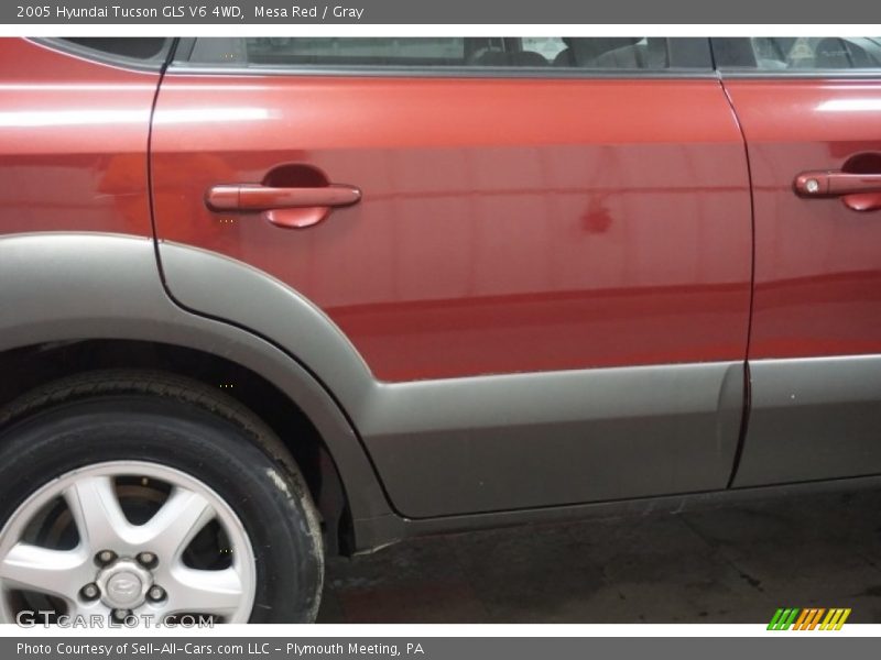 Mesa Red / Gray 2005 Hyundai Tucson GLS V6 4WD